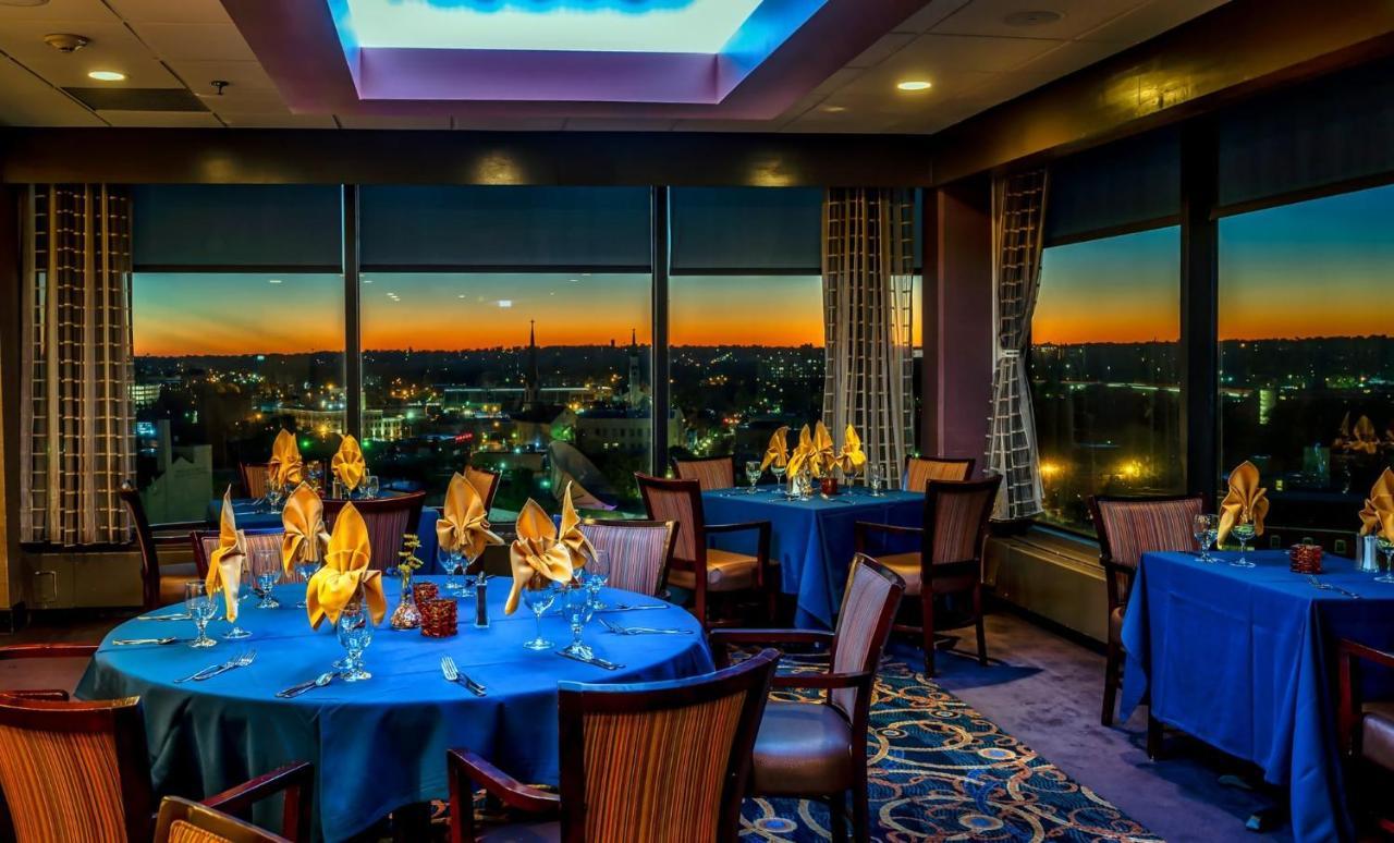 Отель Radisson Dayton Convention Center Экстерьер фото